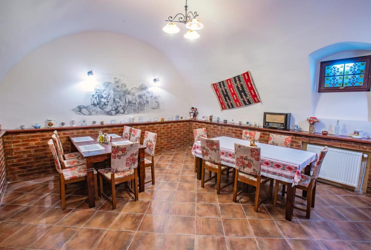 Conacul Domnesc Hotel Scheia Buitenkant foto