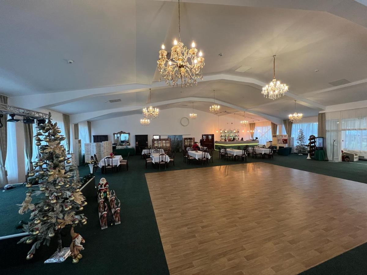 Conacul Domnesc Hotel Scheia Buitenkant foto