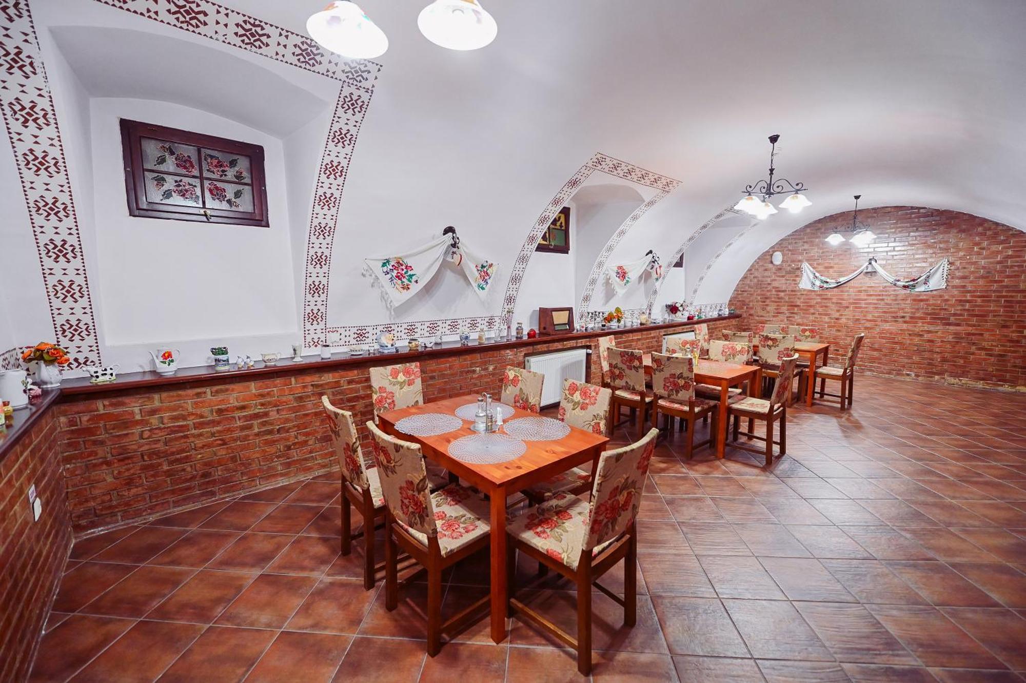 Conacul Domnesc Hotel Scheia Buitenkant foto