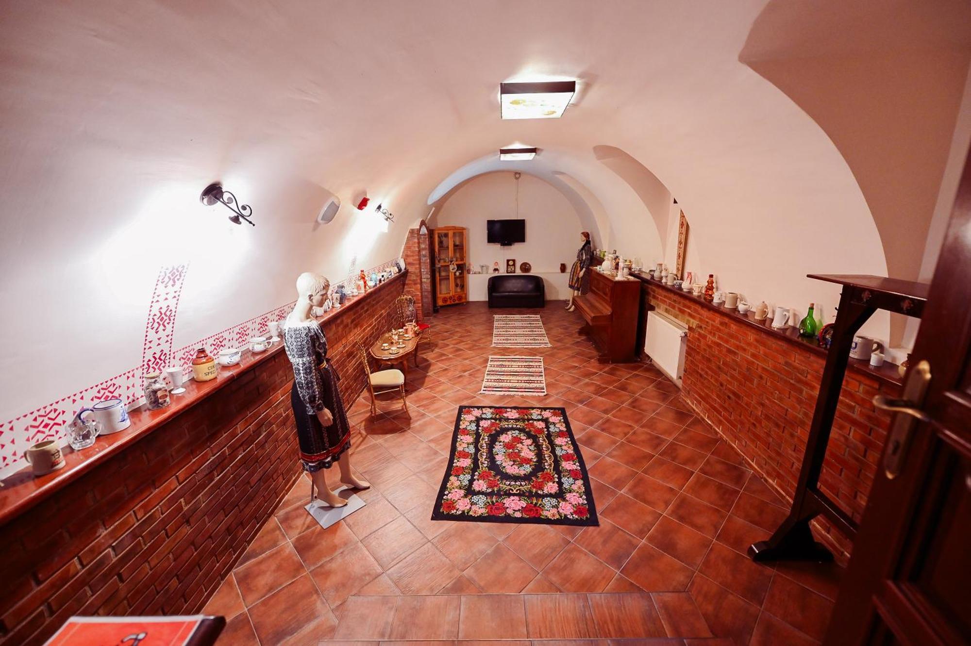 Conacul Domnesc Hotel Scheia Buitenkant foto