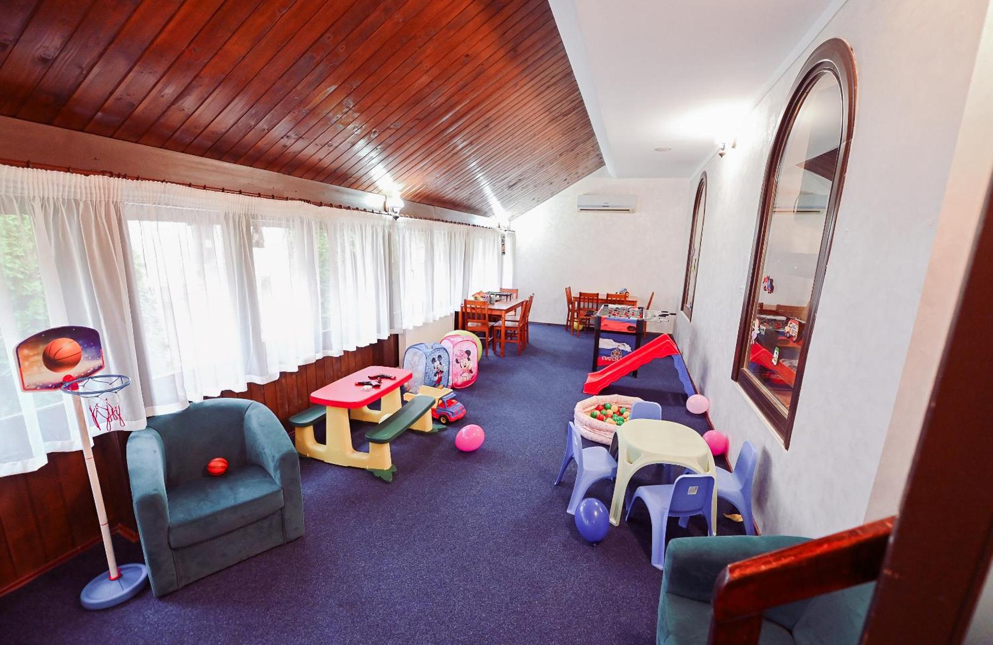 Conacul Domnesc Hotel Scheia Buitenkant foto