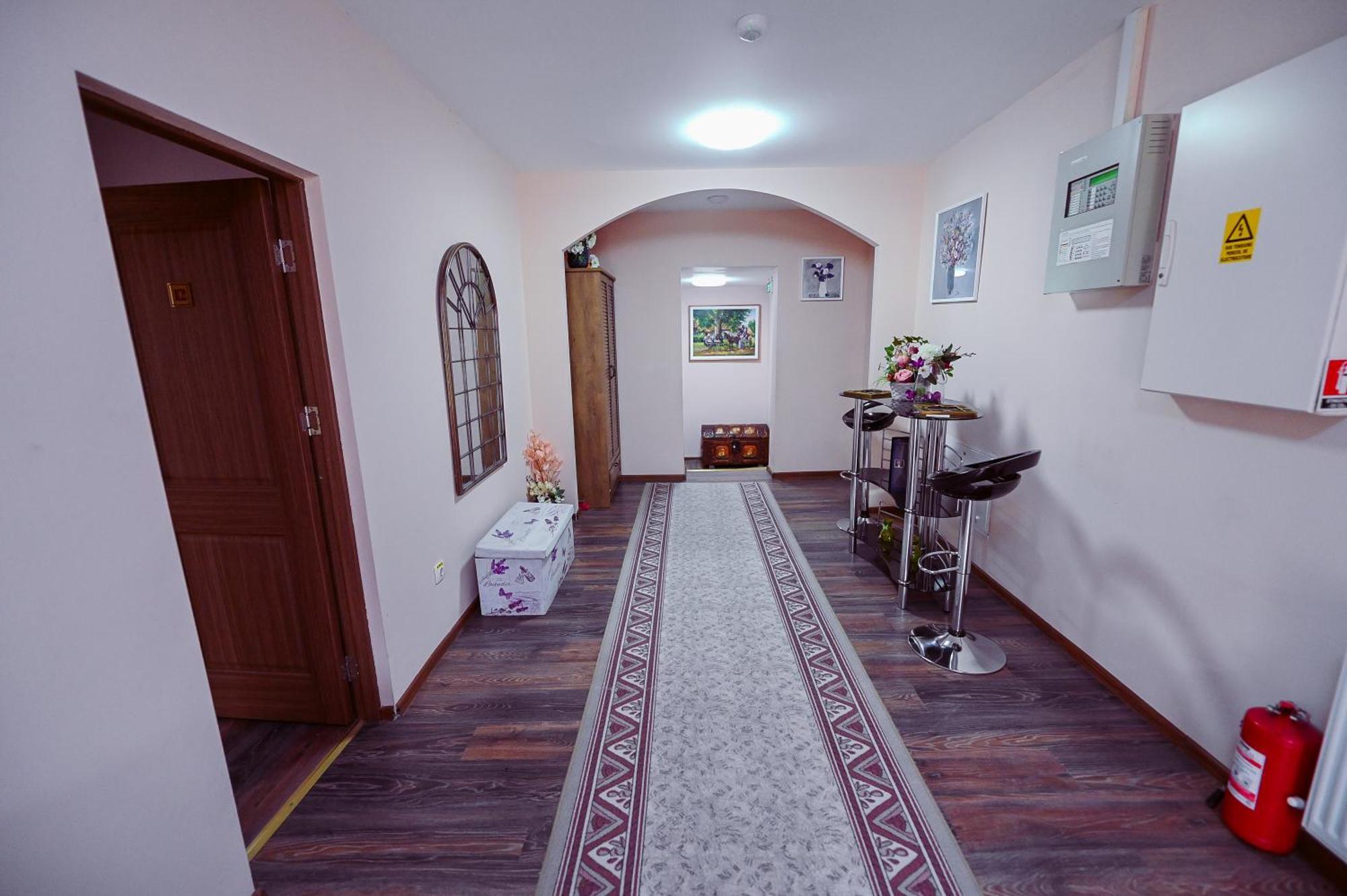 Conacul Domnesc Hotel Scheia Buitenkant foto